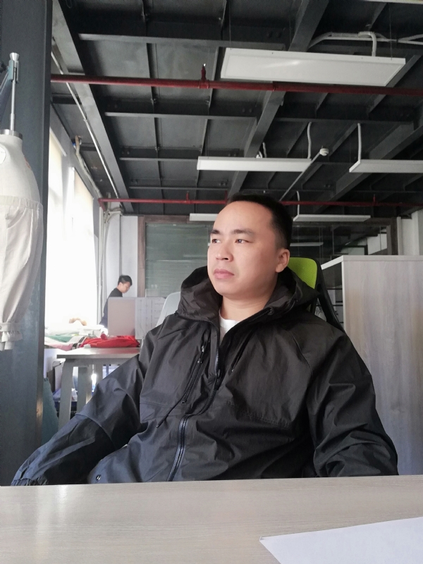 左眼皮跳跳的第一张照片--广州上门女婿服务网