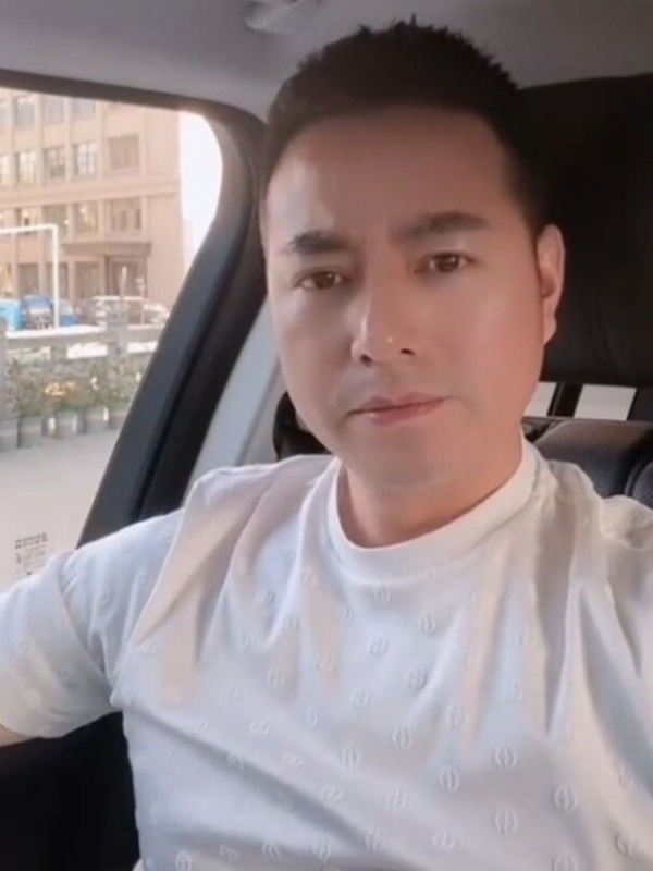 勿忘初心的第一张照片--广州上门女婿服务网
